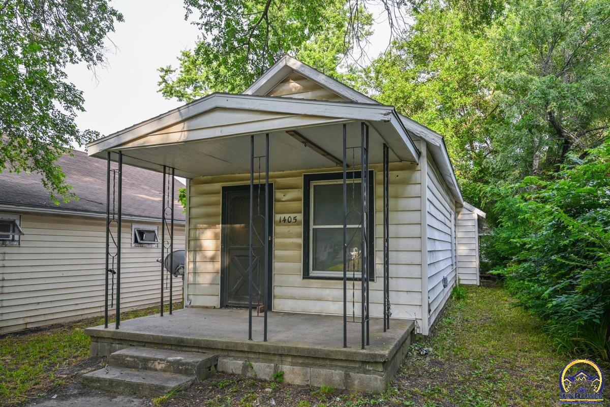 1405 Central AVE, 234376, Topeka, Single House,  for sale, Rod Seel, Kirk and Cobb Realtors Inc.